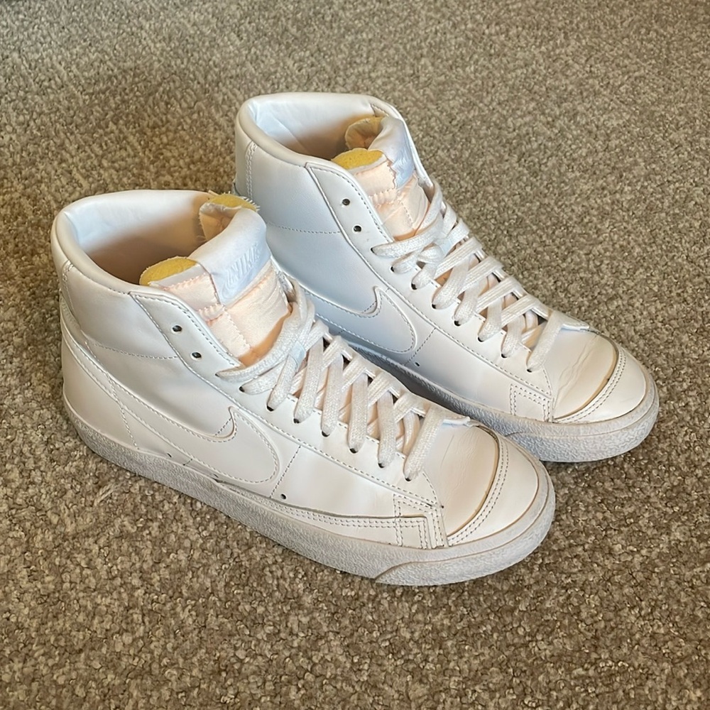 Women's Nike Blazer Mid '77 Shoes